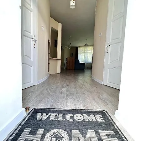 авіа Apartament *